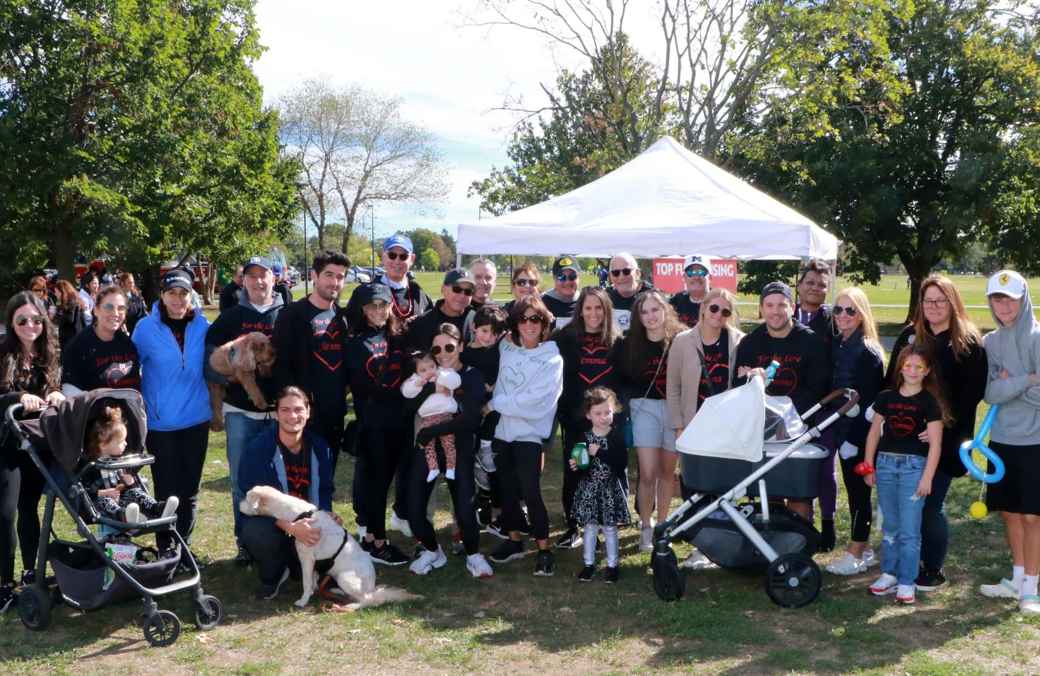 Walk to Defeat ALS Long Island Team posing for picture in park
